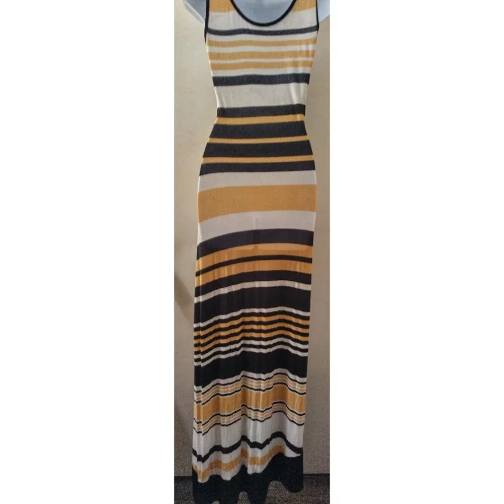 Women’s Maxi Horizontal Striped Dress - Picture 4 of 5